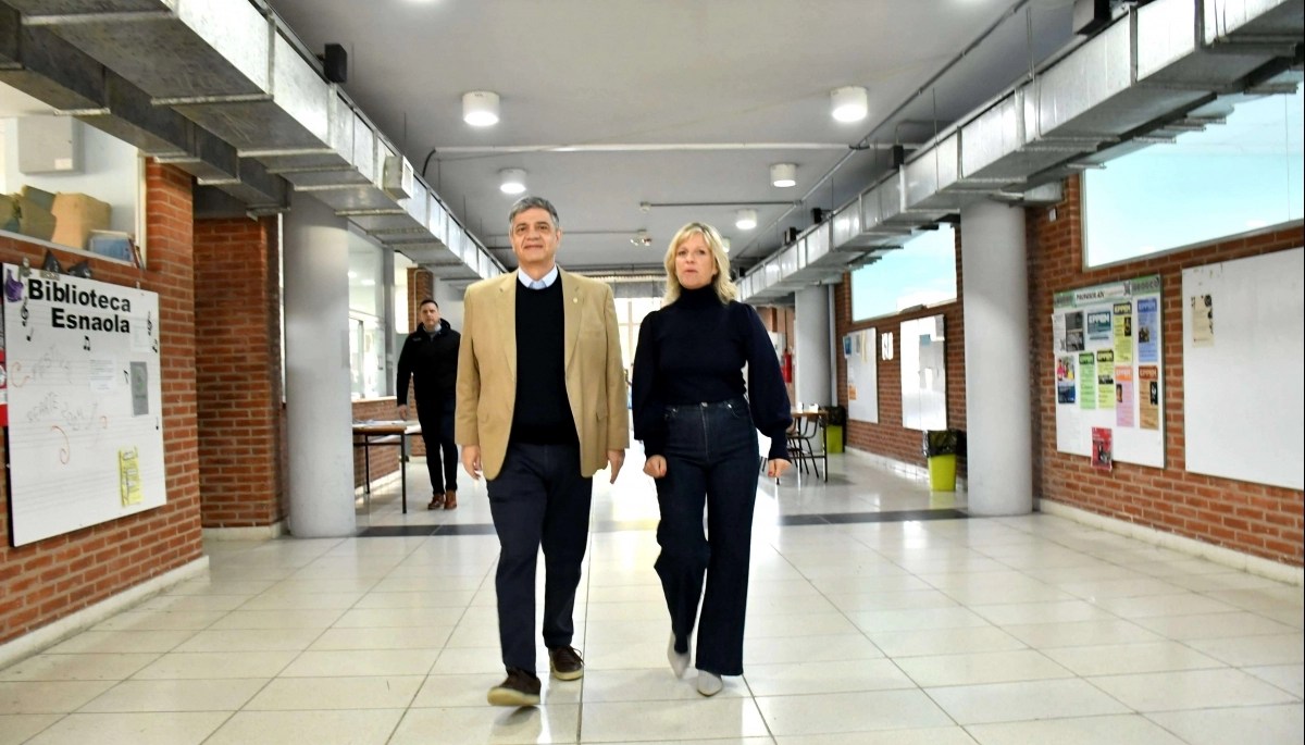 Jorge Macri elimina la repitencia y pone en marcha en las escuelas secundarias una reforma inconsulta que redefine la escuela media