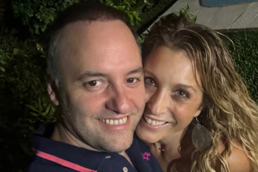 SIN PALABRAS: Adorni dispuso un auto oficial para que utilice su esposa y el servicio doméstico para ir a hacer las compras