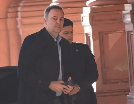 Maxi Ferraro cargó contra Adorni y pidió su salida del Gobierno: “tendría que dar un paso al costado”