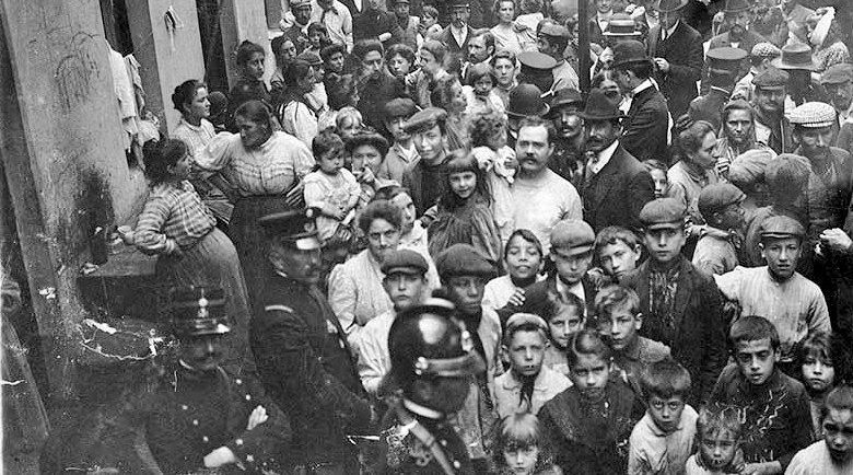Las escobas que salieron a la calle: cuando los inquilinos de Buenos Aires hicieron temblar a los dueños de los conventillos